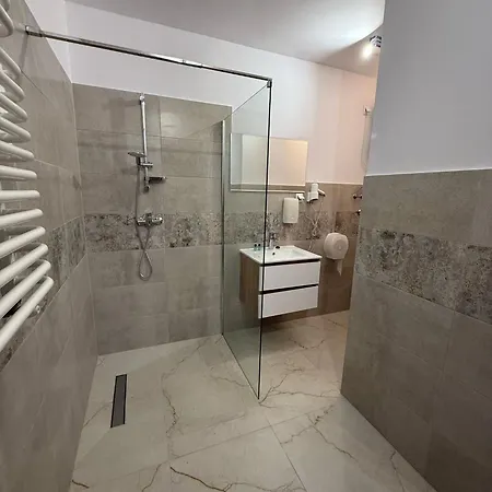 Kameralny Tm Отель *